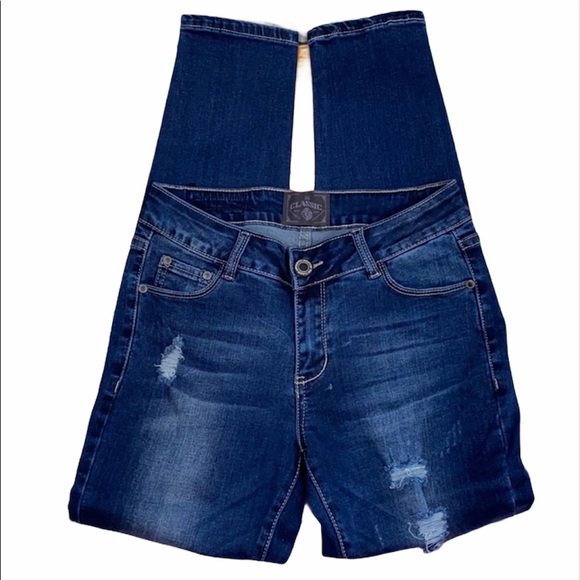 Distressed Skinny Jeans - Picture 3 of 16